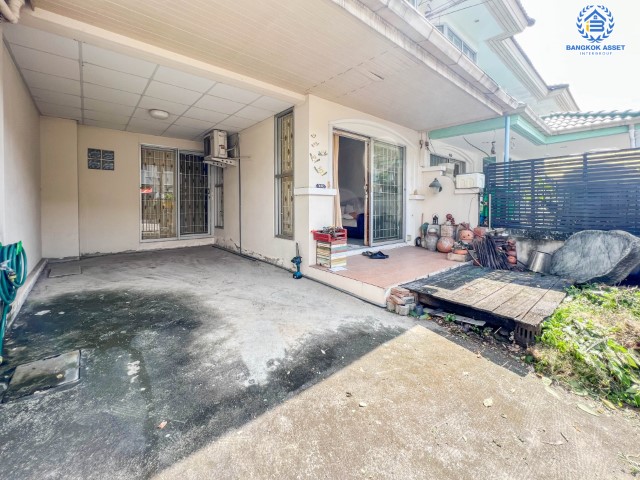 *****ทาวน์เฮ้าส์มือสองย่านนนทบุรี ม.ศุภาลัยวิลล์ รัตนาธิเบศร์ เนื้อที่มากถึง 21 ตร.ว. ฟังก์ชัน 3 ห้องนอน 2 ห้องน้ำ 1 ที่จอดรถ บ้านสภาพพร้อมอยู่ บนทำเลโซนเมือง เดินทางสะดวกเชื่อมต่อถ.รัตนาธิเบศร์ ถ.ติวานนท์ และสนามบินน้ำ เพียง 10 นาทีก็ถึงรถไฟฟ้าสายสีม่วง "สถานีศูนย์ราชการนนทบุรี" ใกล้ทางด่วน "งามวงศ์วาน"